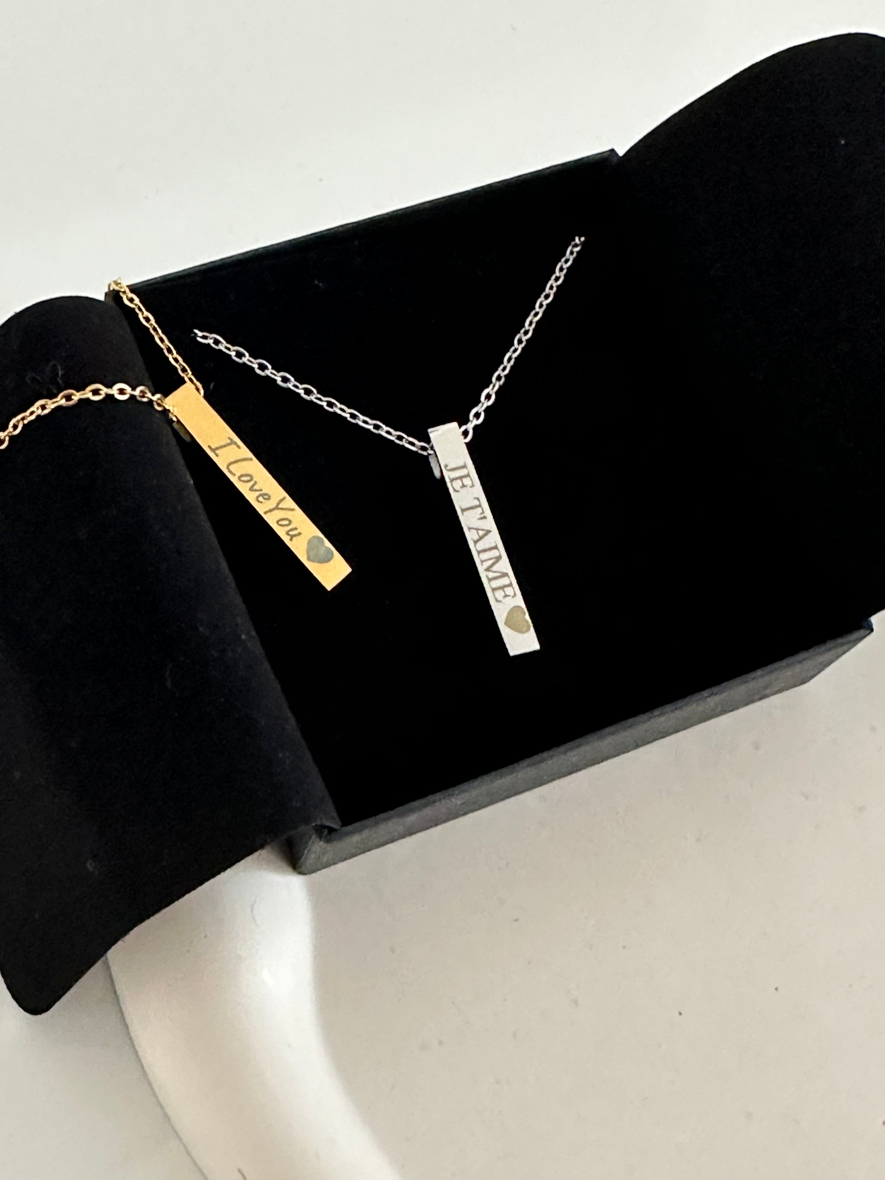 Collier personnalisé avec une gravure