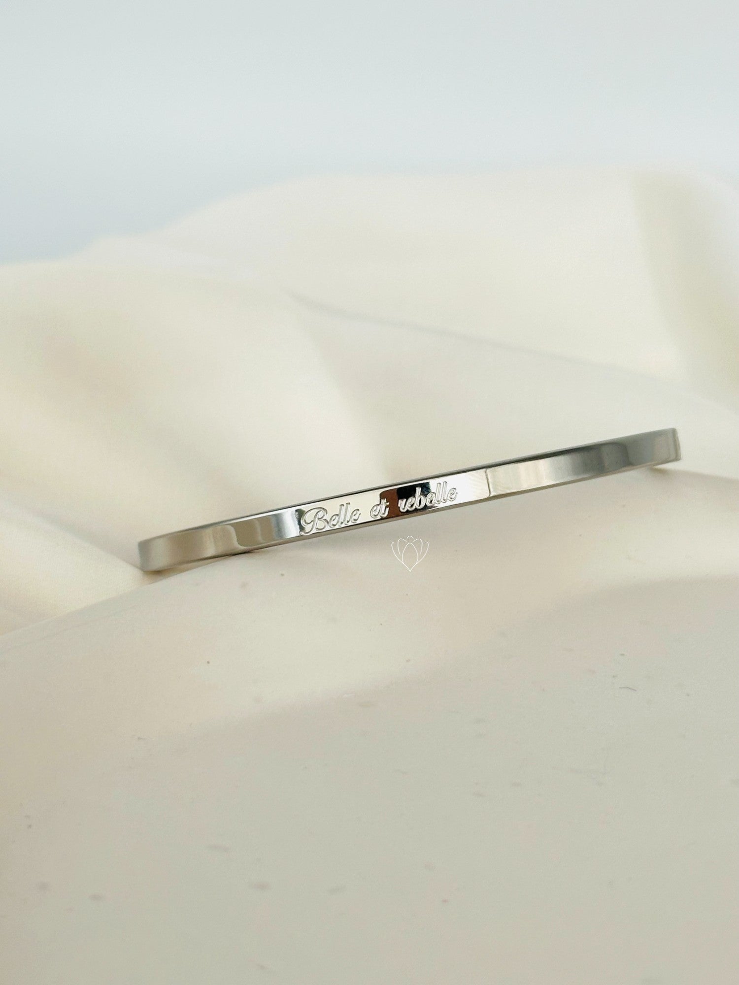 bracelet message gravé acier inoxydable bijou texte citation minimaliste mixte
