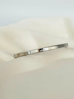 bracelet message gravé acier inoxydable bijou texte citation minimaliste mixte
