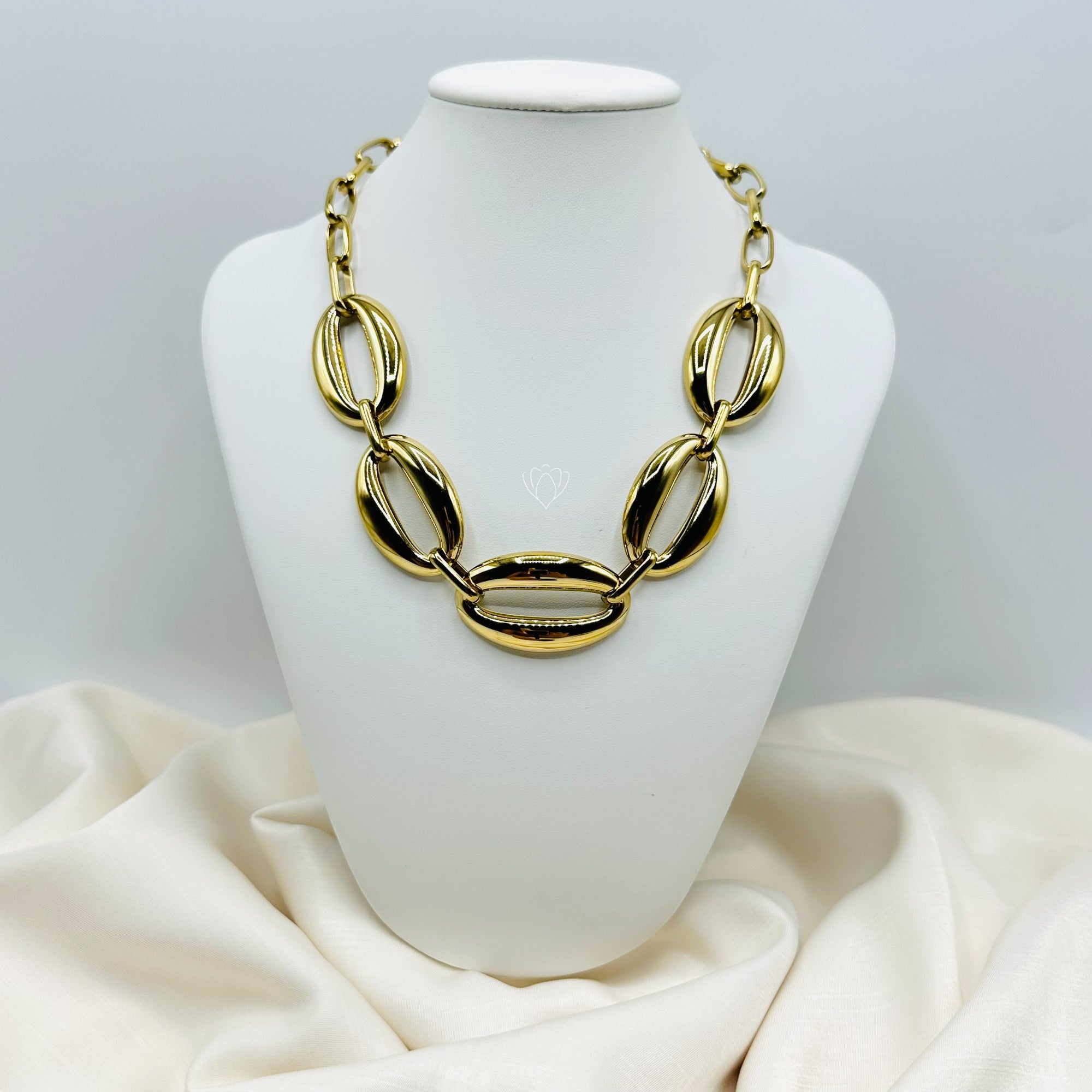 Collier Saba